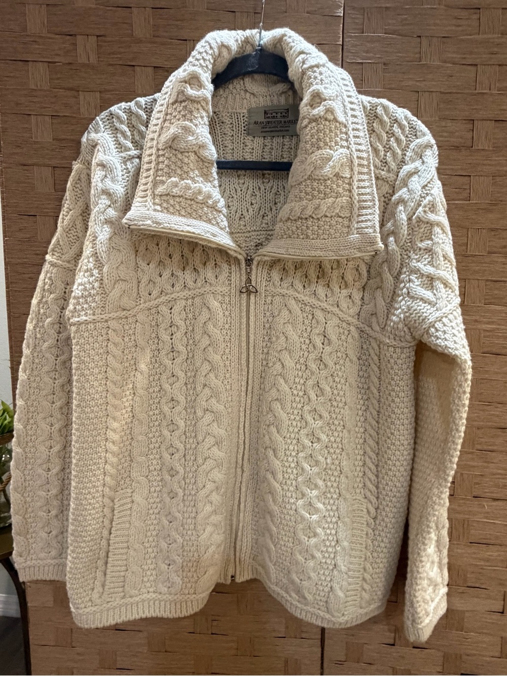 Aran Crafts Cream Cable-Knit Zip-Front Sweater size XL (see measurements)